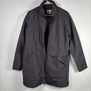 Orvis Women’s Black Raincoat with removable hood